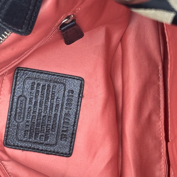 Coach Kristin Op Art Sateen Zip Top Tote. - Picture 14 of 15